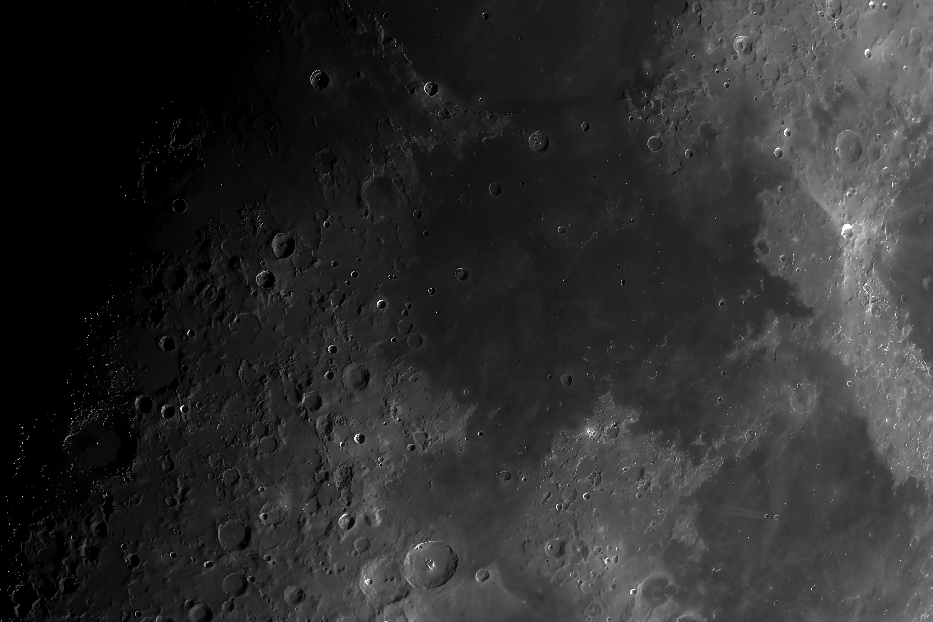 221230_rima_ariadaeus_-_half_moon_-_cdk_reduced_r.jpg